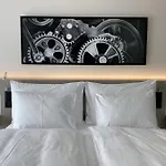Modern Times Hotel, Vevey, A Tribute Portfolio فندق 4*