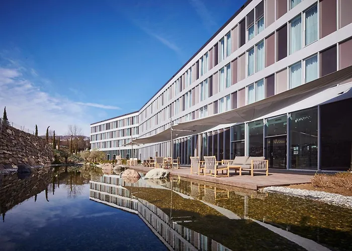 Modern Times Hotel, Vevey, A Tribute Portfolio