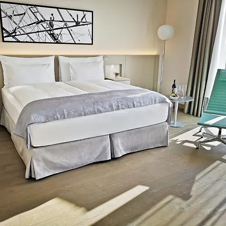 Modern Times Hotel 4*