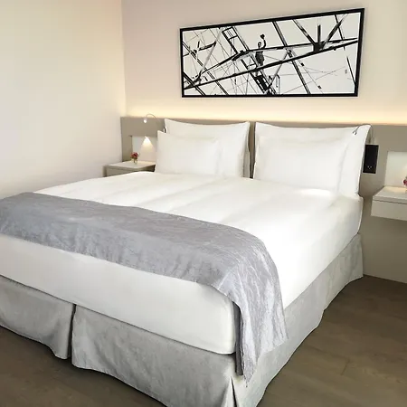 Hotel Modern Times 4*